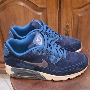 Womens Nike Air Max 90 Suede Navy Blue size 6.5